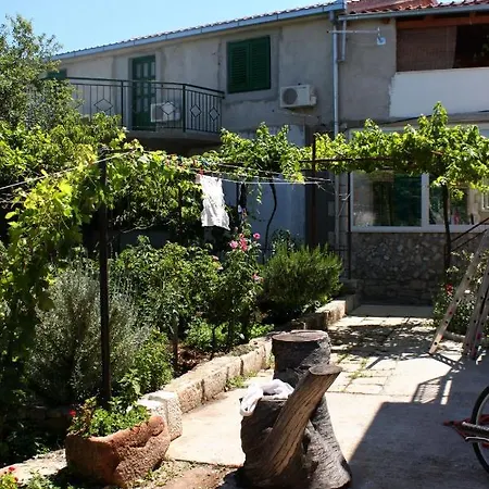Apartments By The Sea Sucuraj, Hvar - 6732 Apartman *