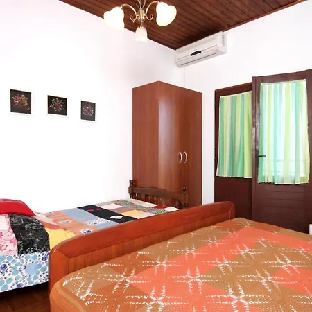 Apartments By The Sea Sucuraj, Hvar - 6732 Apartman *