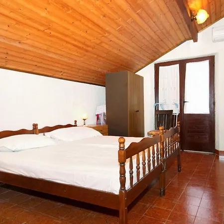 Apartments By The Sea Sucuraj, Hvar - 6732 Apartman Sucuraj