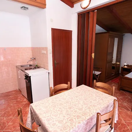 Apartments By The Sea Sucuraj, Hvar - 6732