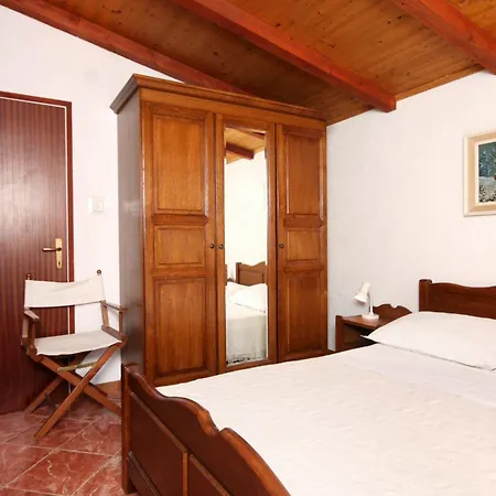 Apartments By The Sea Sucuraj, Hvar - 6732