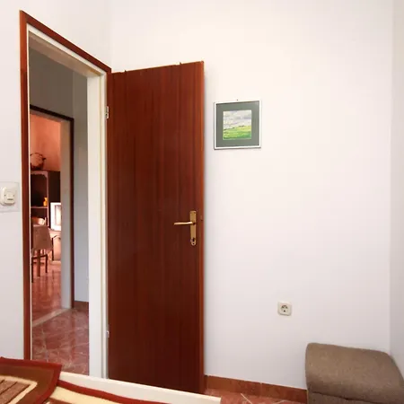 Apartments By The Sea Sucuraj, Hvar - 6732