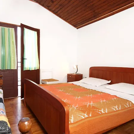 Apartments By The Sea Sucuraj, Hvar - 6732 Apartman